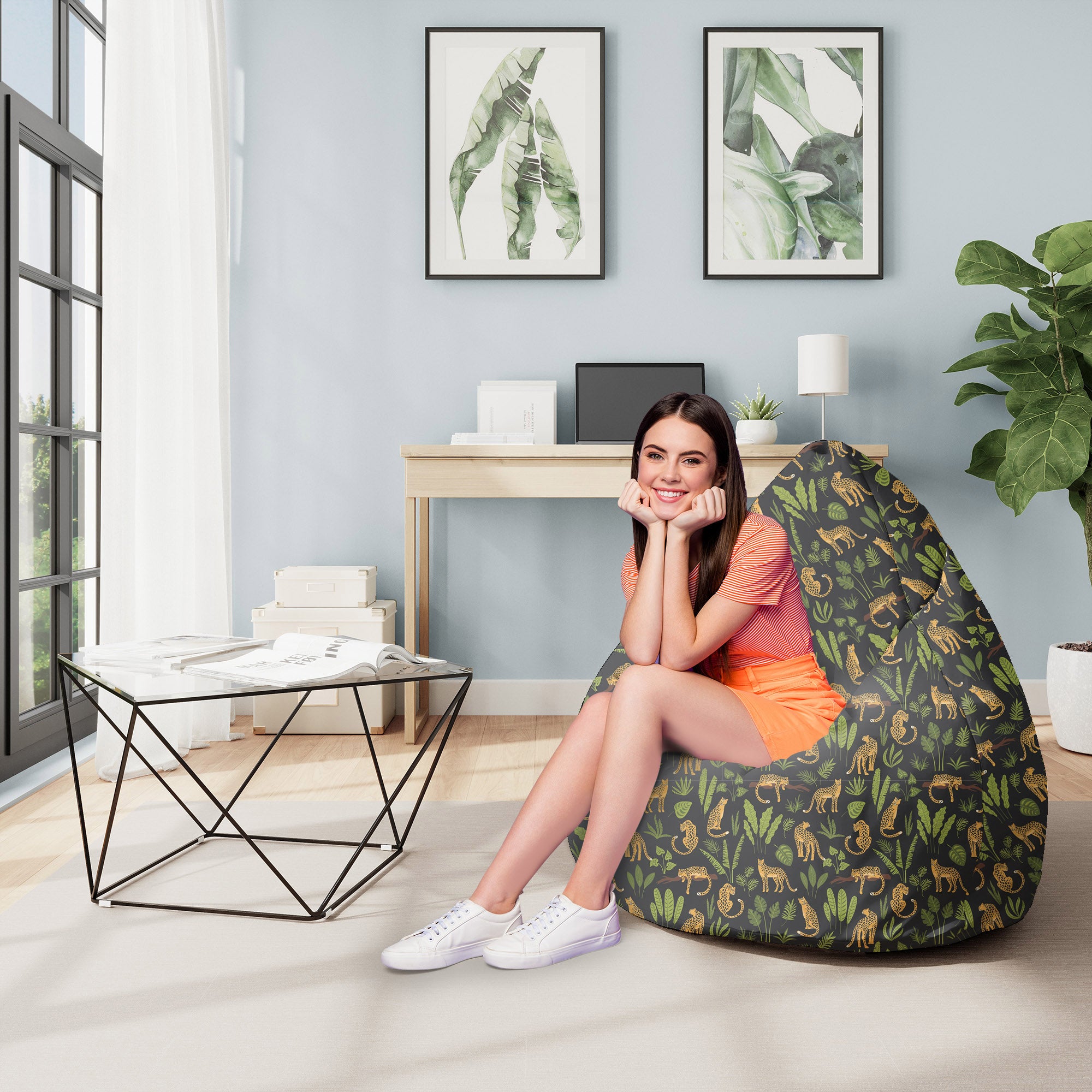 Sitzsack Pearshape Pantery auf Schwarz-M-Velvet