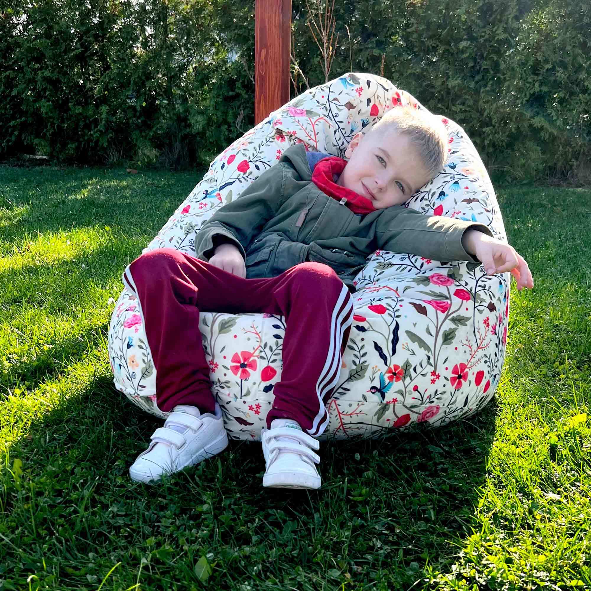 Pearshape Pouf Watercolor on Black-S-Oxford